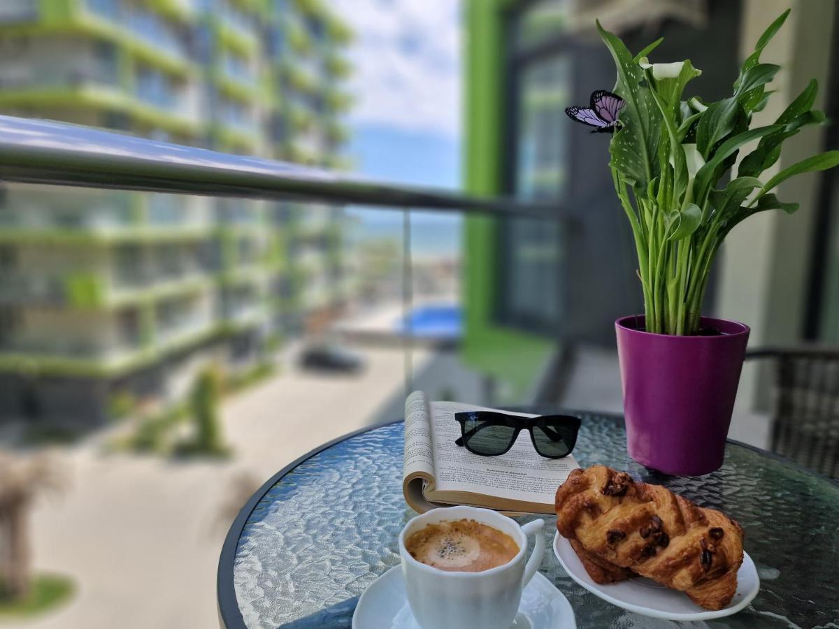 Sole Aparthotel Pool & Spa Mamaia Nord นาโวดาริ ภายนอก รูปภาพ