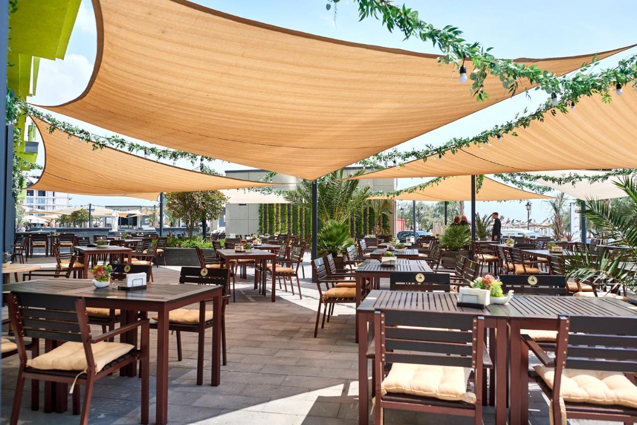 Sole Aparthotel Pool & Spa Mamaia Nord นาโวดาริ ภายนอก รูปภาพ